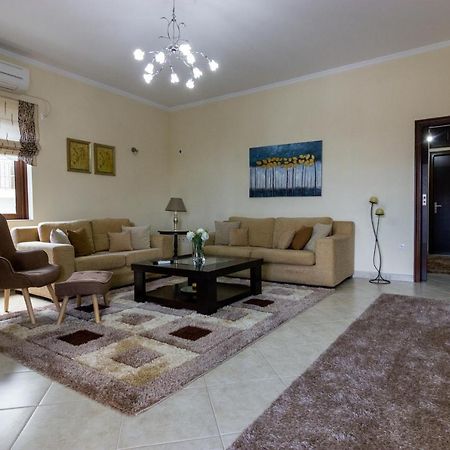 Апартаменты Katerina & Elia'S Family House Леонидион Экстерьер фото