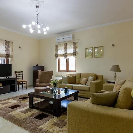 Апартаменты Katerina & Elia'S Family House Леонидион Экстерьер фото