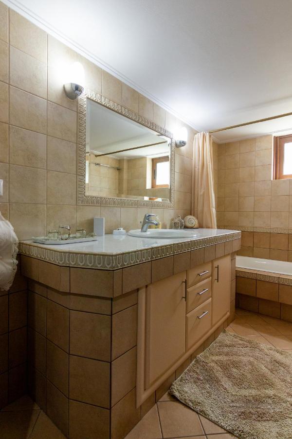 Апартаменты Katerina & Elia'S Family House Леонидион Экстерьер фото